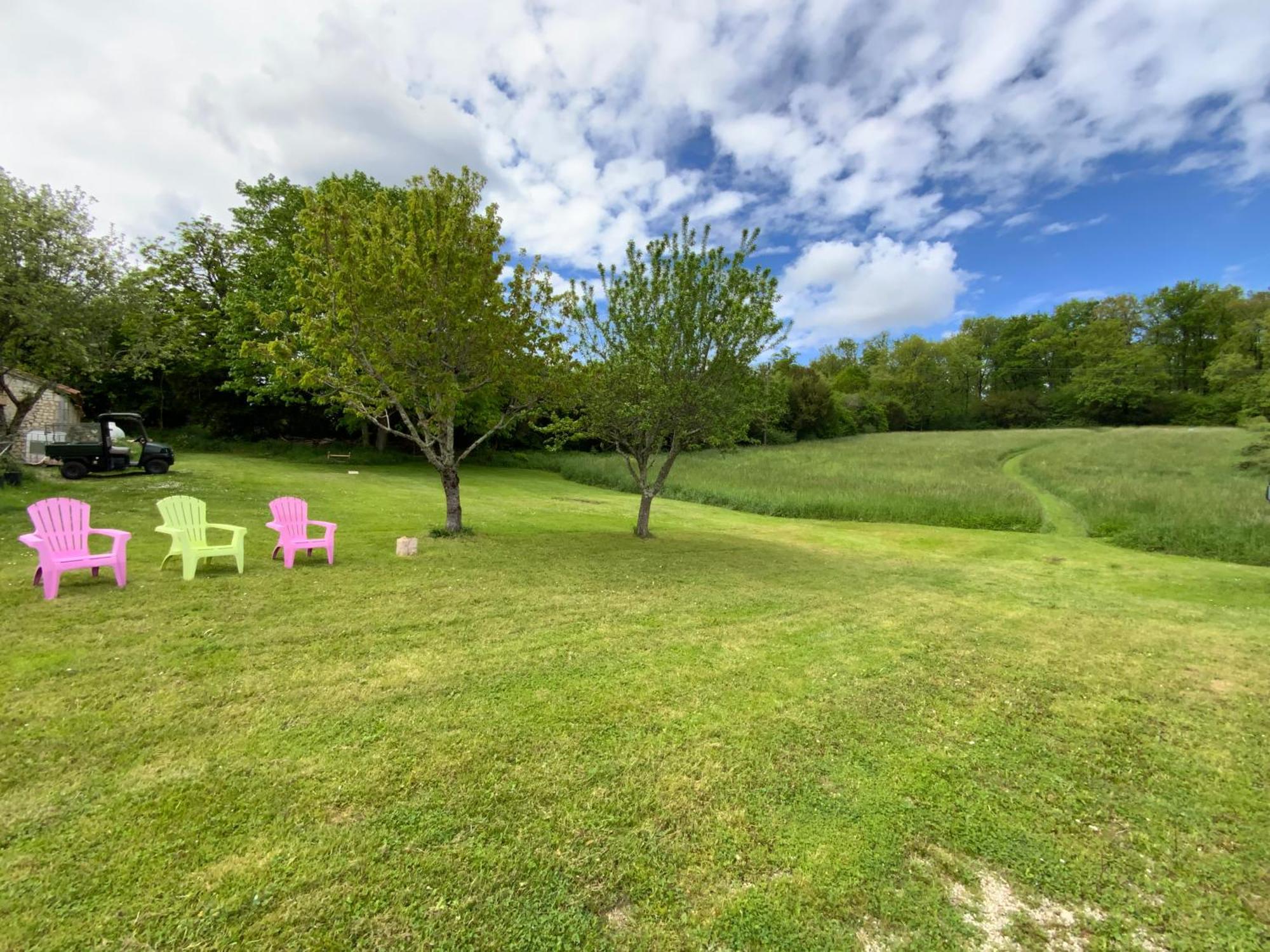 French Farmhouse Retreat With Pool & Superb Views. Blanzac  Экстерьер фото